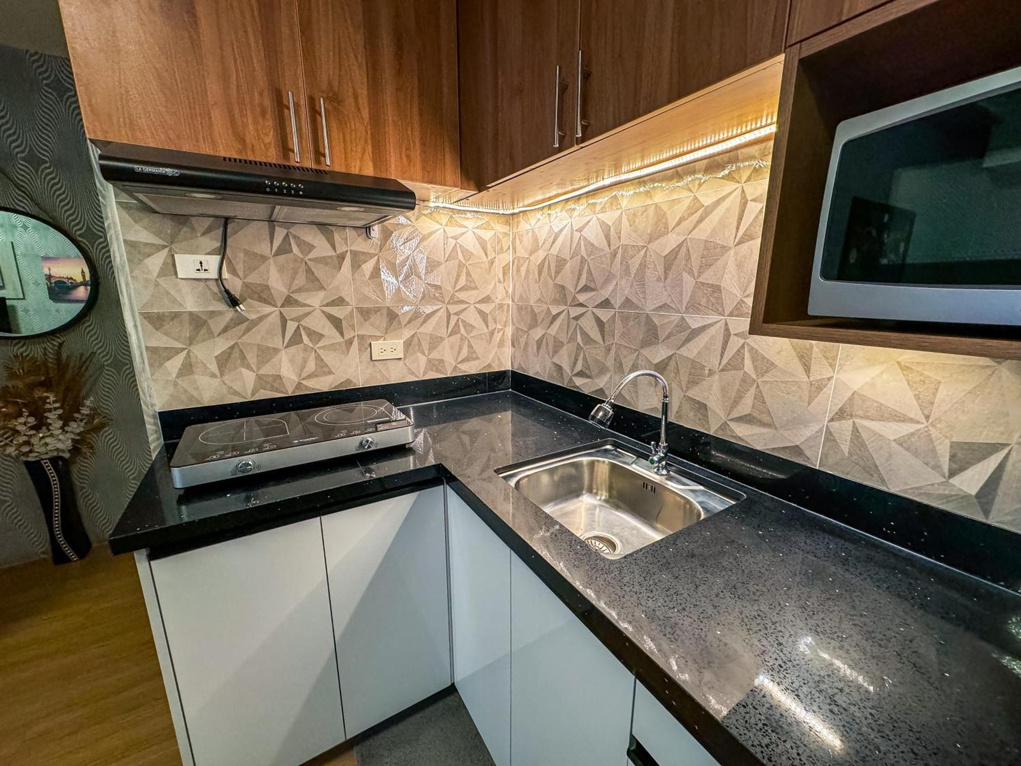 カガヤン・デ・オロThe Loop 2Br Fully Furnished Corner Unit W Balconyアパートメント エクステリア 写真